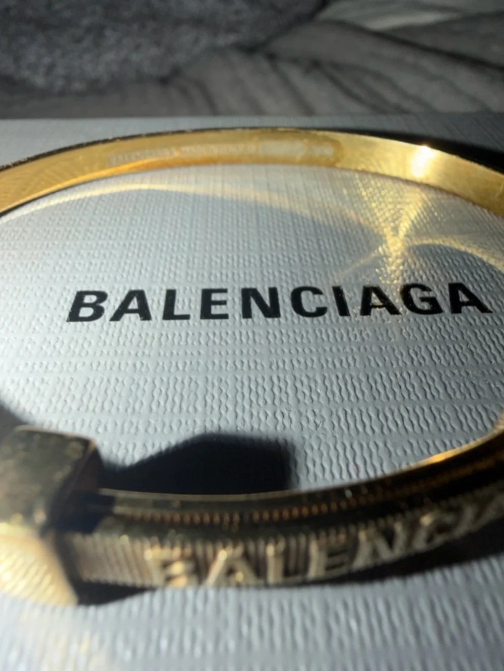 Balenciaga Shiny Gold Logo Hoop Bracelet - Picture 4 of 5